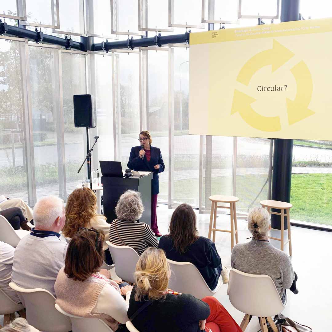 Dag-2024-005-presentatie- Janneke van der Heijden, All Things We Like met Botanische sieraden UMU